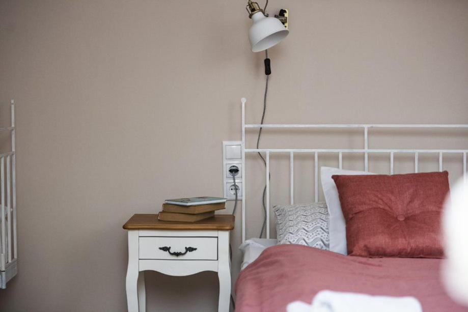 Vagi Apartment Sarvar Luaran gambar